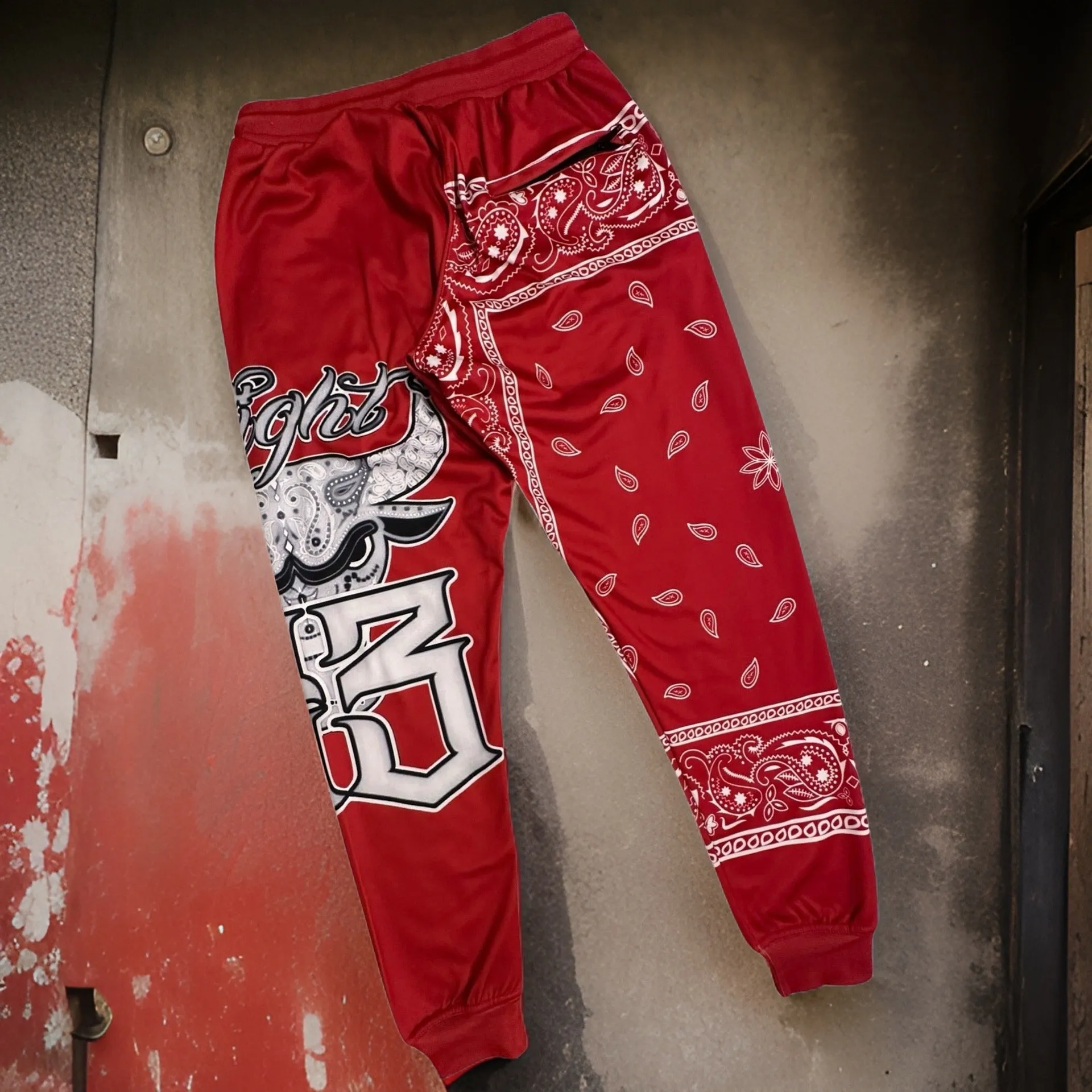 *FLIGHT 23* RED BANDANA / PAISLEY JOGGER SWEATPANTS (FLEECE LINED & BACK ZIP POCKET)