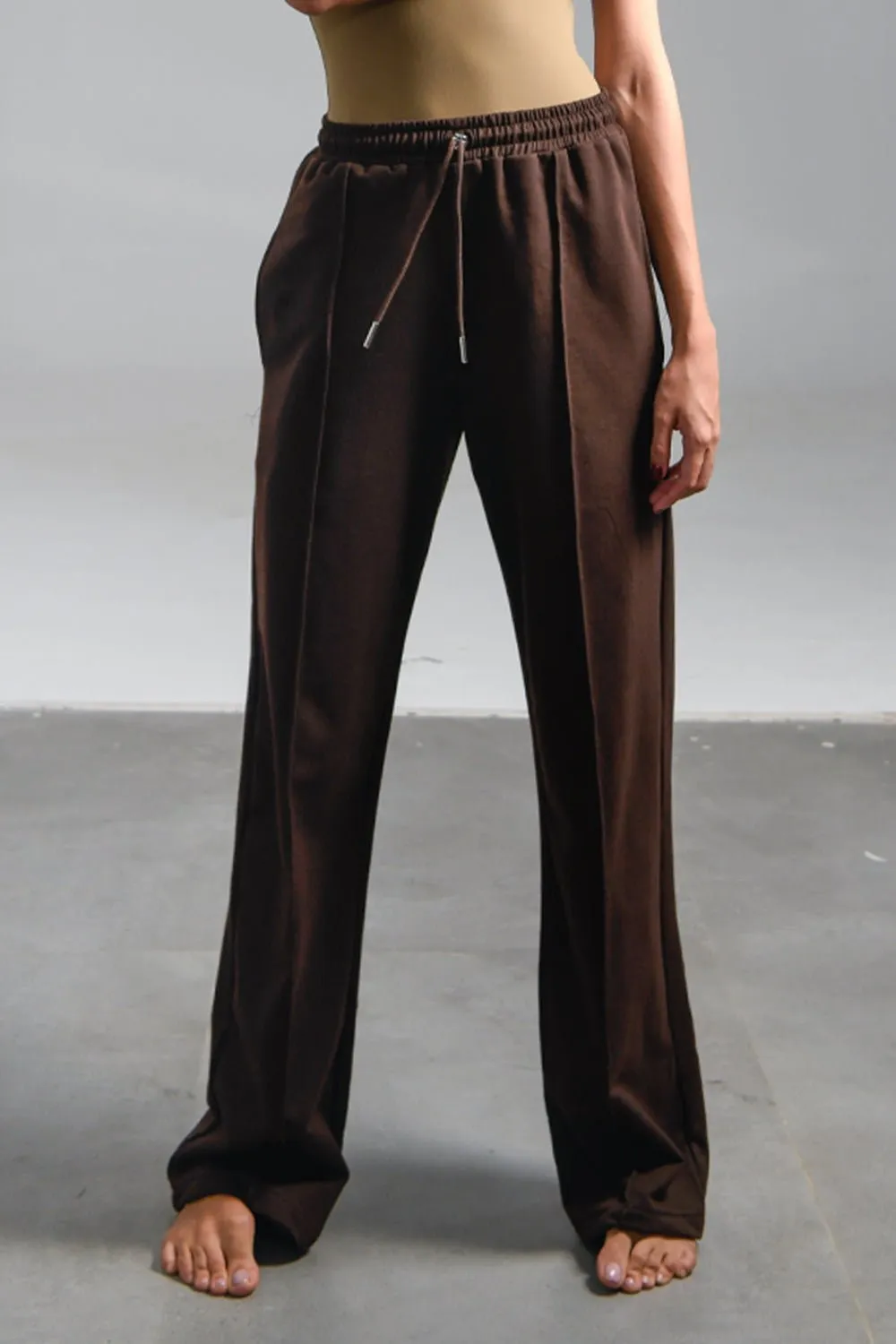 Nutmeg Pleated Sweatpants