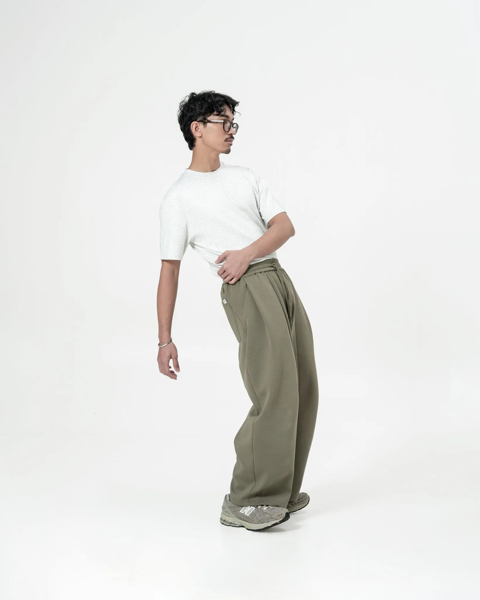 Pleated Sweatpants - Artichoke