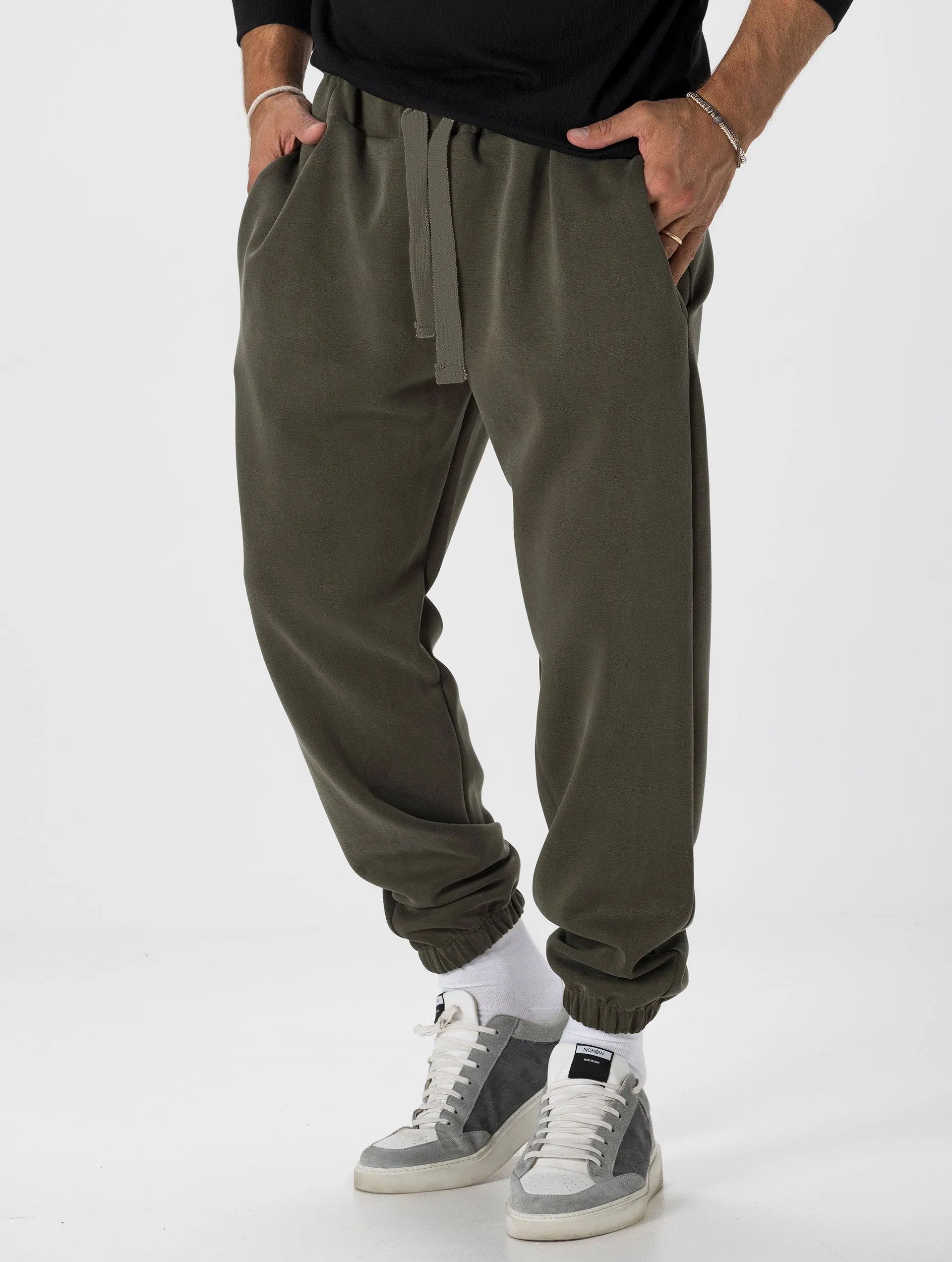 SHIRO SWEATPANTS IN MILITARY GREEN