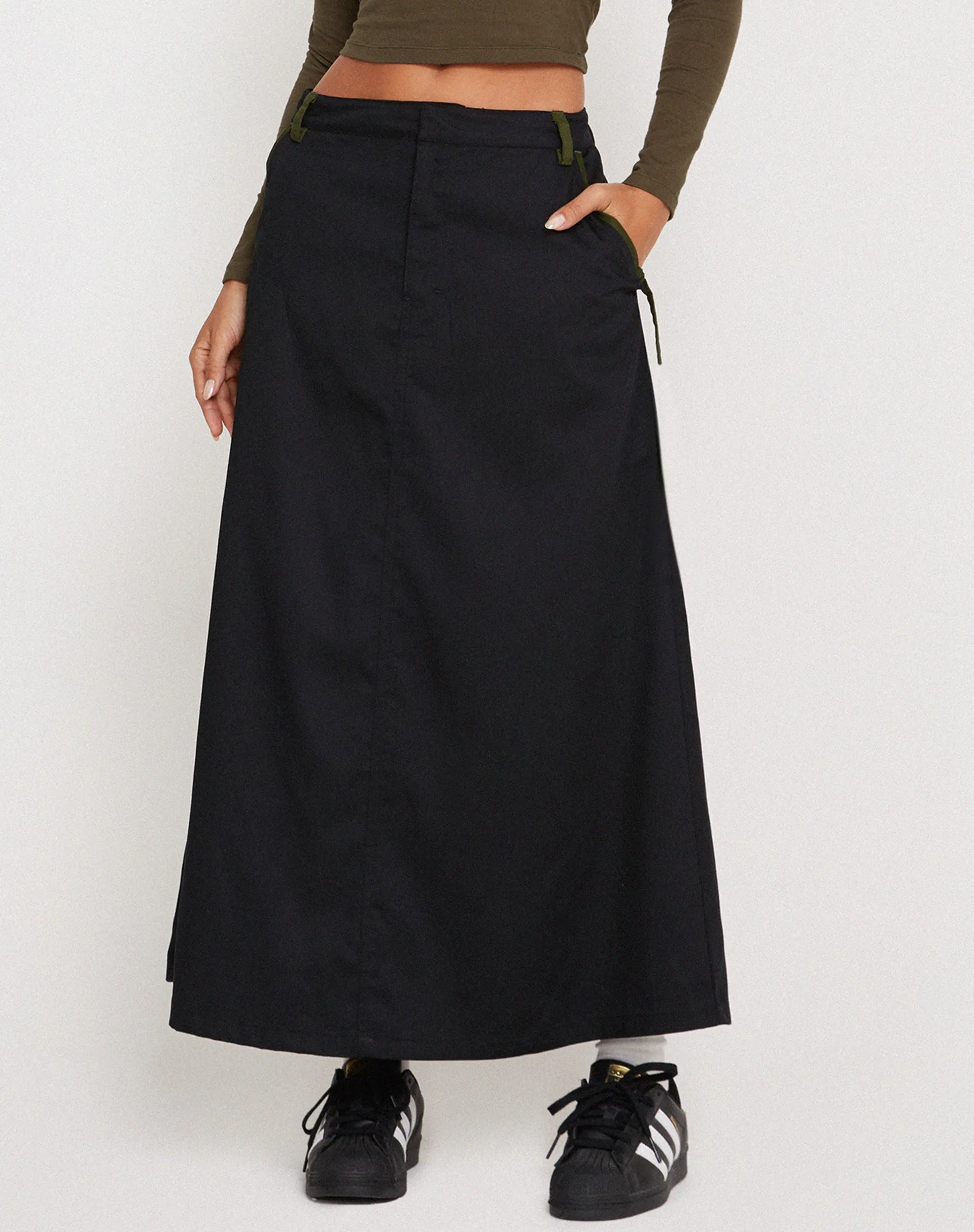 Sorrel Midi Skirt in Black Forest Green