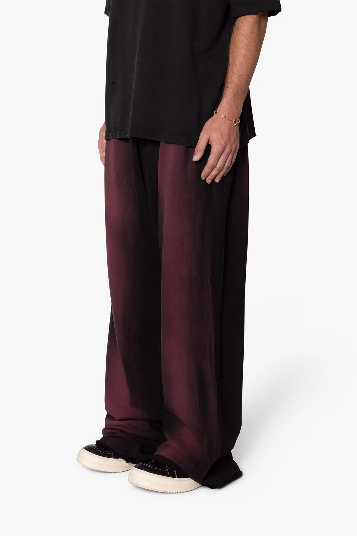 Sprayed Ultra Baggy Sweatpants - Plum