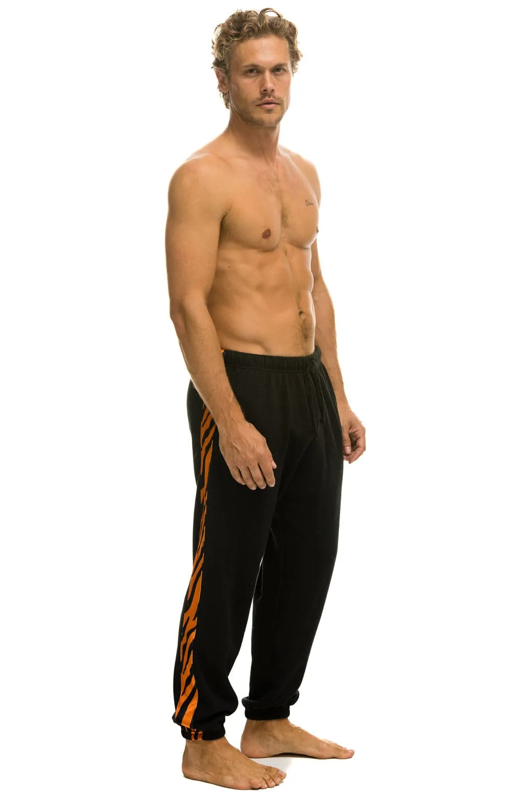 TIGER STRIPE SWEATPANTS - BLACK // TIGER